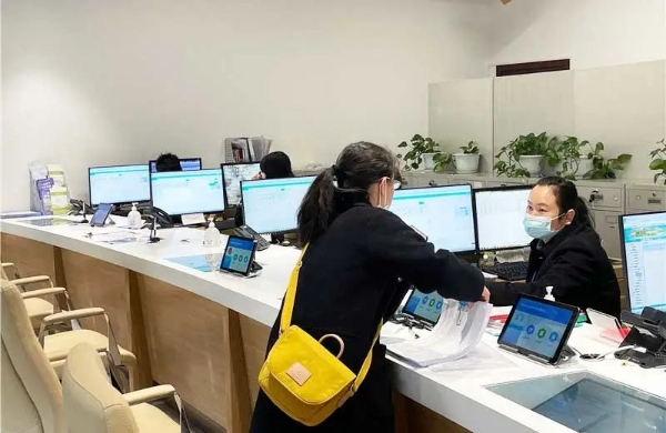 加速推进南北东西大通道建设